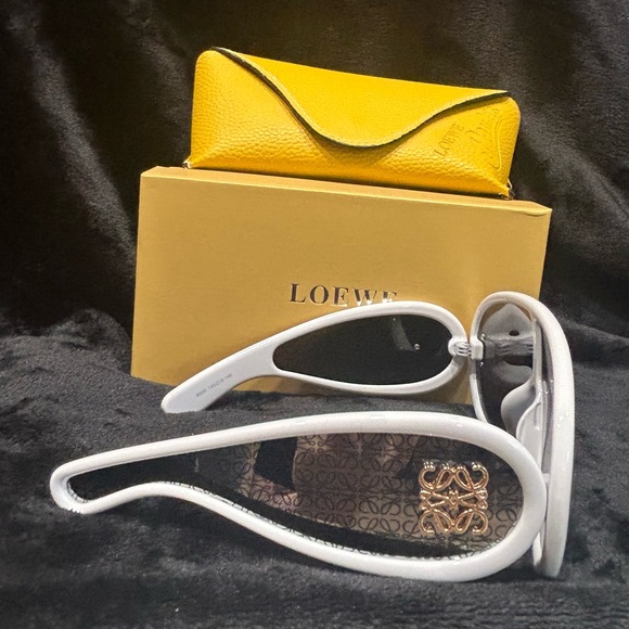 Loewe Wave Mask Sunglasses - Picture 1 of 3